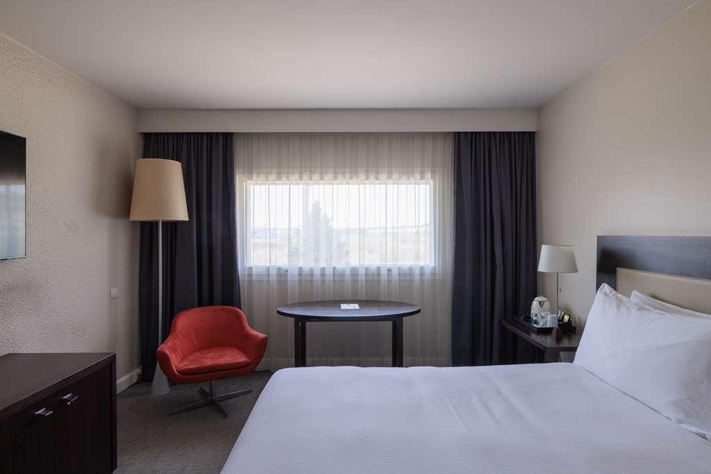 Hilton Garden Inn Marseille Provence Airport Marignane Room photo